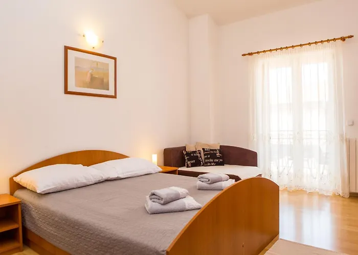 Lorena B Lejlighed *