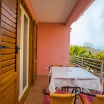 Lorena B Apartman *