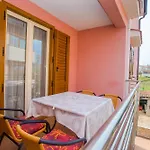 Lorena B Apartman