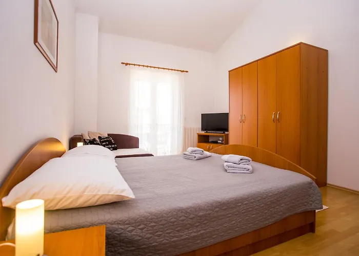 Lorena B Apartman